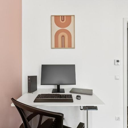 Elegant & Bright ~ Near Schalke 04 ~ Office ~ Free Parking! Lägenhet Gelsenkirchen Exteriör bild